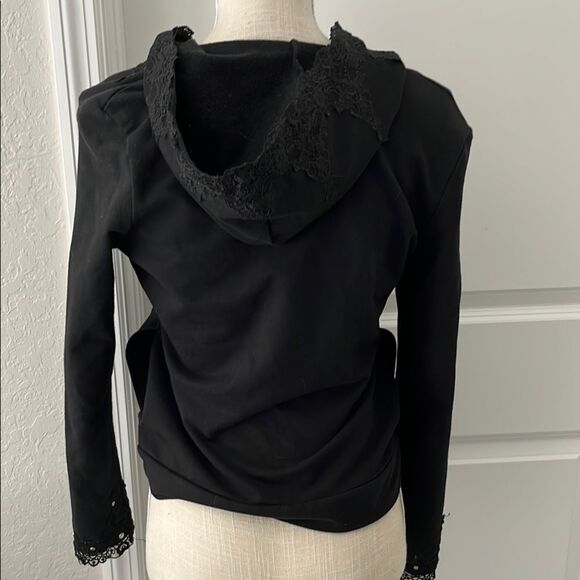 Vertigo Paris Black Bomber Jacket with Military-Inspired Details - Picture 6 of 7